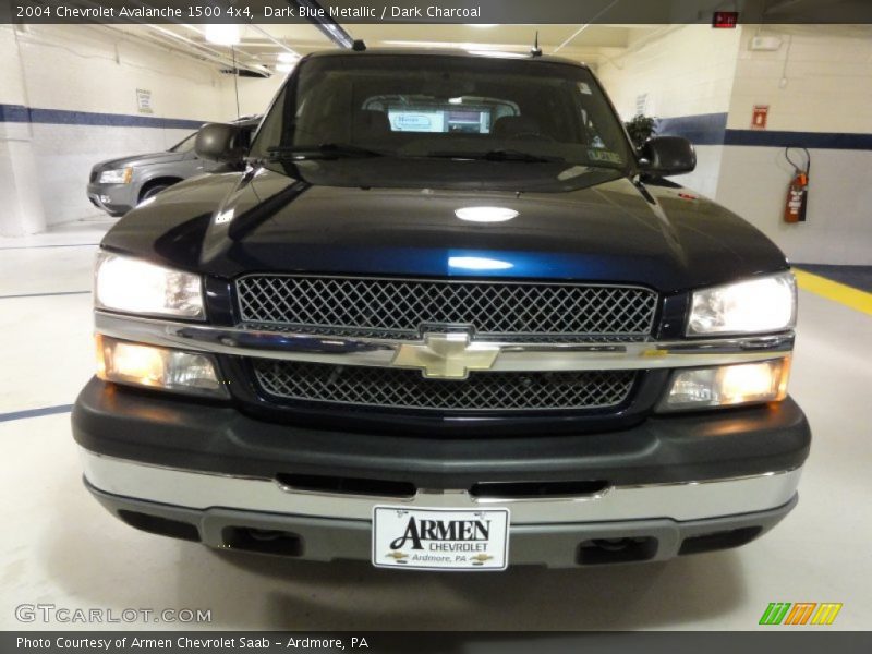 Dark Blue Metallic / Dark Charcoal 2004 Chevrolet Avalanche 1500 4x4