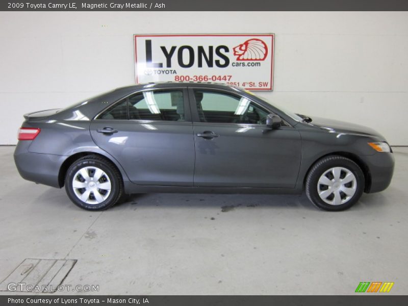 Magnetic Gray Metallic / Ash 2009 Toyota Camry LE