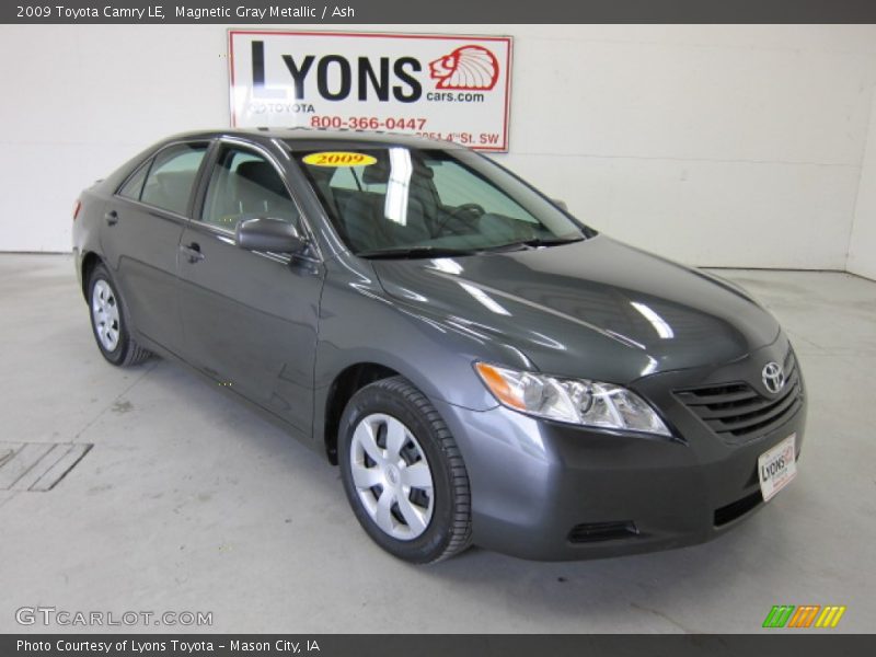 Magnetic Gray Metallic / Ash 2009 Toyota Camry LE