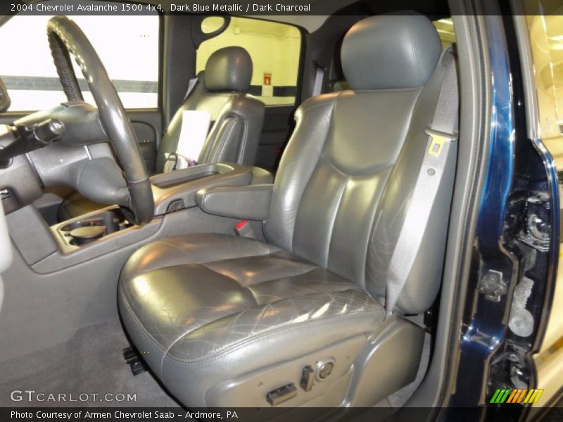 Dark Blue Metallic / Dark Charcoal 2004 Chevrolet Avalanche 1500 4x4
