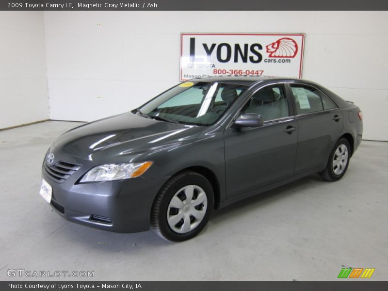 Magnetic Gray Metallic / Ash 2009 Toyota Camry LE