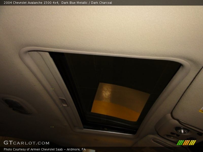 Dark Blue Metallic / Dark Charcoal 2004 Chevrolet Avalanche 1500 4x4