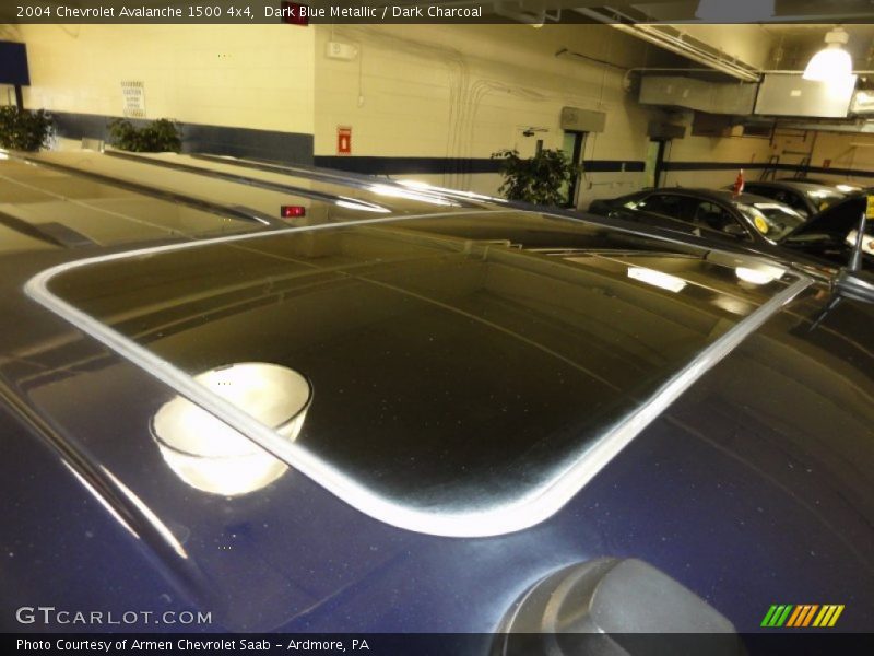 Dark Blue Metallic / Dark Charcoal 2004 Chevrolet Avalanche 1500 4x4