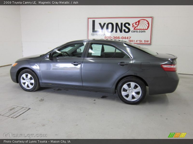 Magnetic Gray Metallic / Ash 2009 Toyota Camry LE
