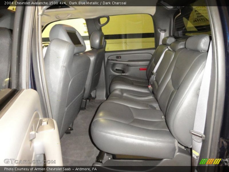 Dark Blue Metallic / Dark Charcoal 2004 Chevrolet Avalanche 1500 4x4