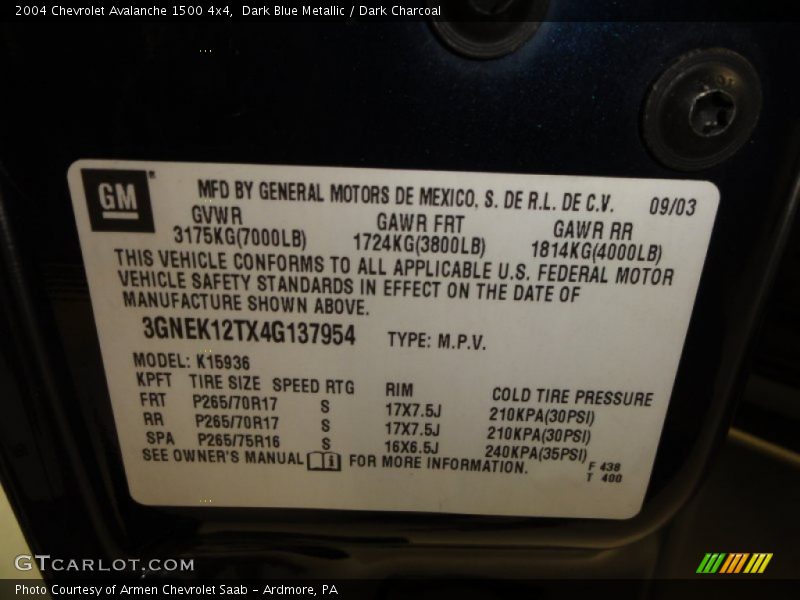 Dark Blue Metallic / Dark Charcoal 2004 Chevrolet Avalanche 1500 4x4