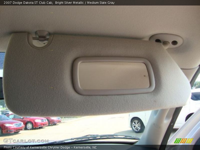 Bright Silver Metallic / Medium Slate Gray 2007 Dodge Dakota ST Club Cab