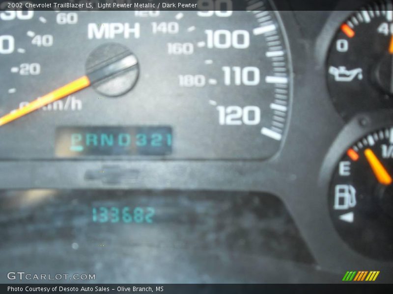 Light Pewter Metallic / Dark Pewter 2002 Chevrolet TrailBlazer LS