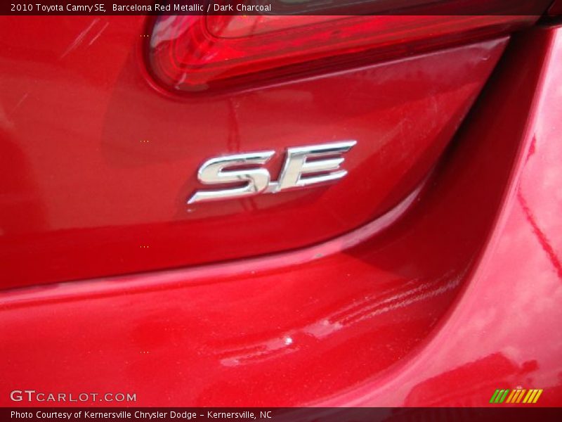 Barcelona Red Metallic / Dark Charcoal 2010 Toyota Camry SE