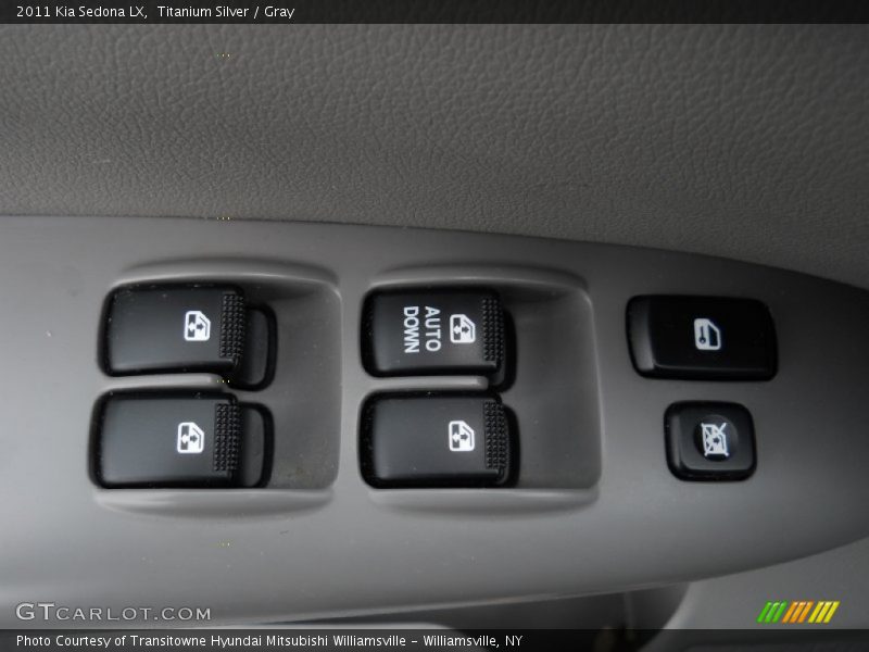 Titanium Silver / Gray 2011 Kia Sedona LX