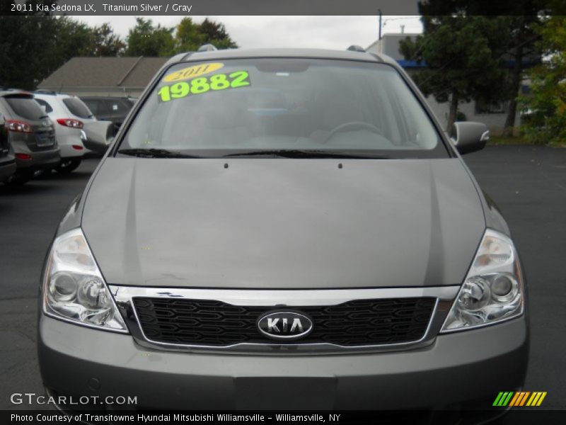 Titanium Silver / Gray 2011 Kia Sedona LX
