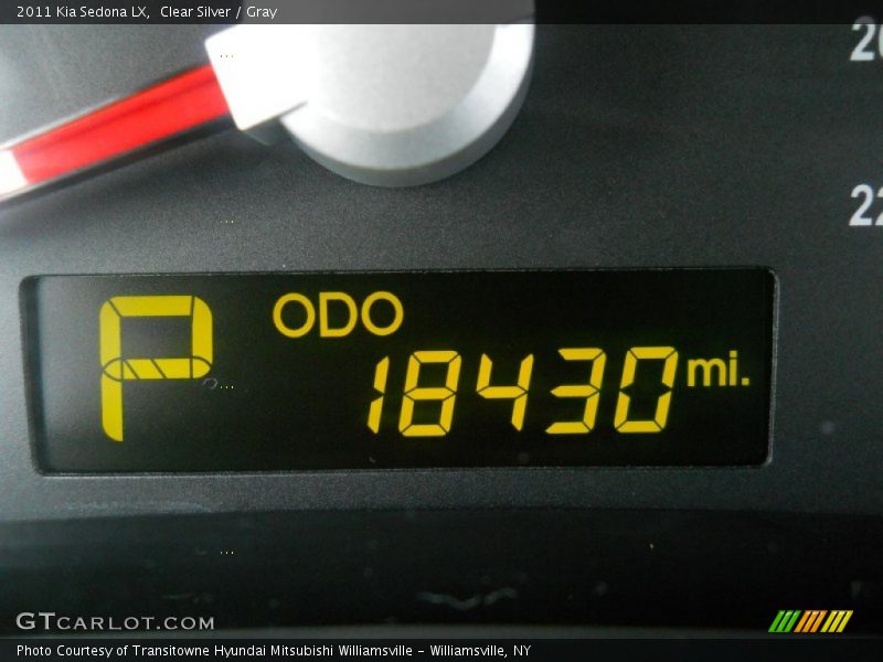 Clear Silver / Gray 2011 Kia Sedona LX