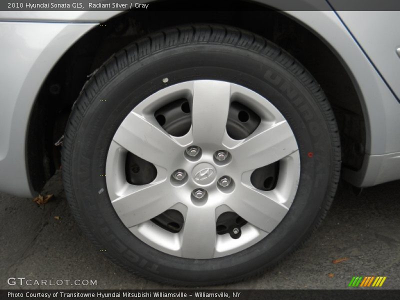 Radiant Silver / Gray 2010 Hyundai Sonata GLS