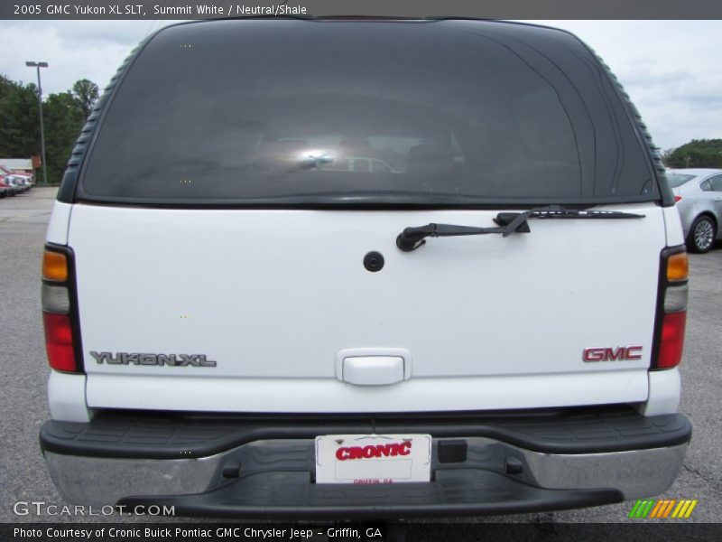 Summit White / Neutral/Shale 2005 GMC Yukon XL SLT