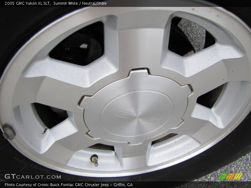 Summit White / Neutral/Shale 2005 GMC Yukon XL SLT