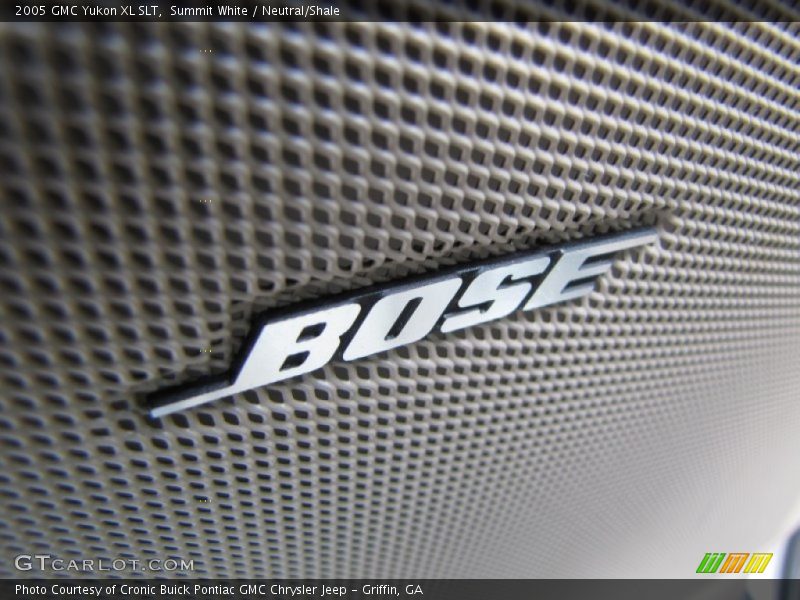 Summit White / Neutral/Shale 2005 GMC Yukon XL SLT