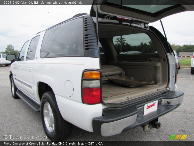 Summit White / Neutral/Shale 2005 GMC Yukon XL SLT