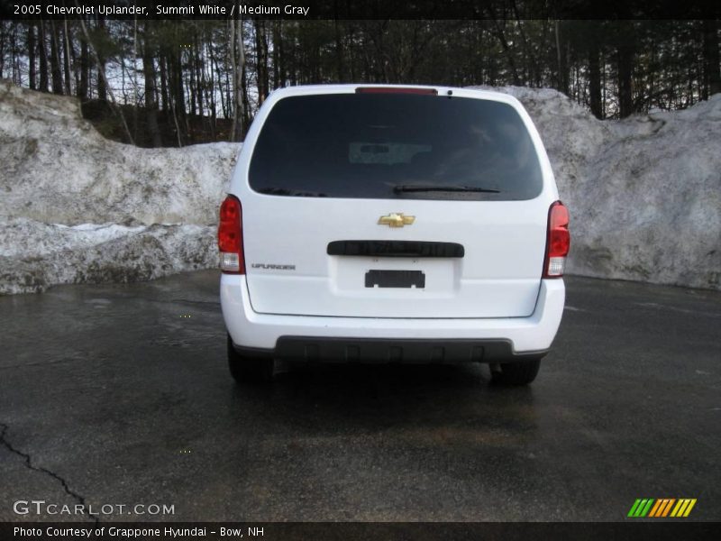Summit White / Medium Gray 2005 Chevrolet Uplander