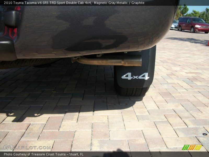 Magnetic Gray Metallic / Graphite 2010 Toyota Tacoma V6 SR5 TRD Sport Double Cab 4x4