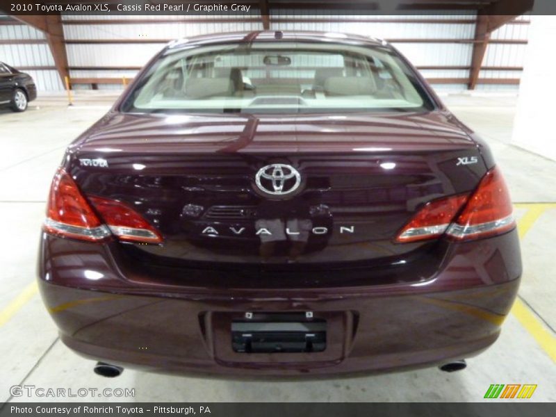 Cassis Red Pearl / Graphite Gray 2010 Toyota Avalon XLS