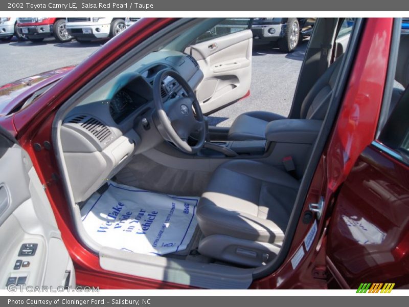 Salsa Red Pearl / Taupe 2002 Toyota Camry LE