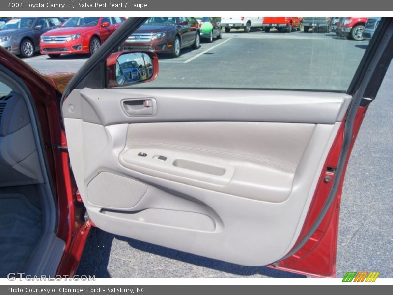Salsa Red Pearl / Taupe 2002 Toyota Camry LE