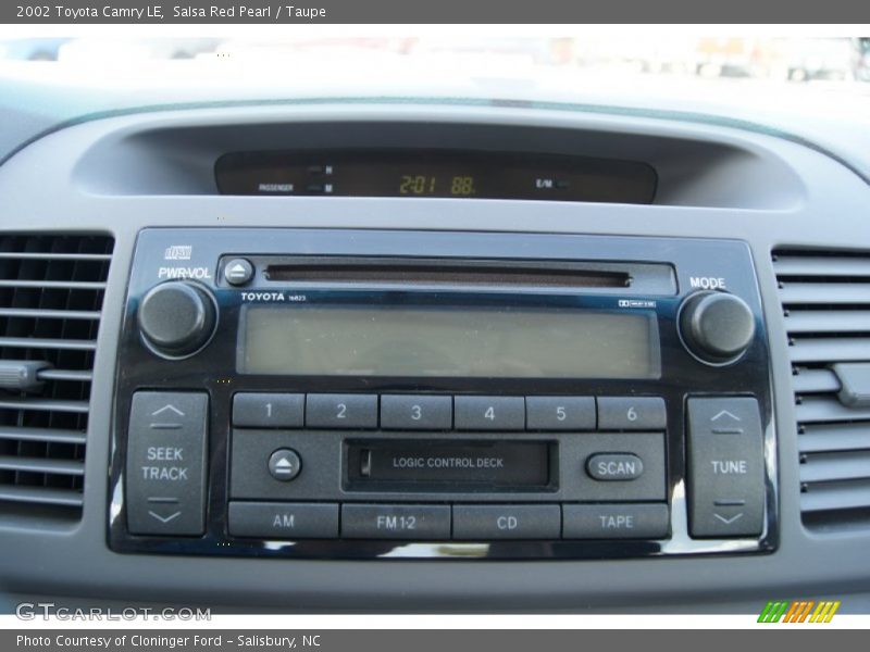 Salsa Red Pearl / Taupe 2002 Toyota Camry LE