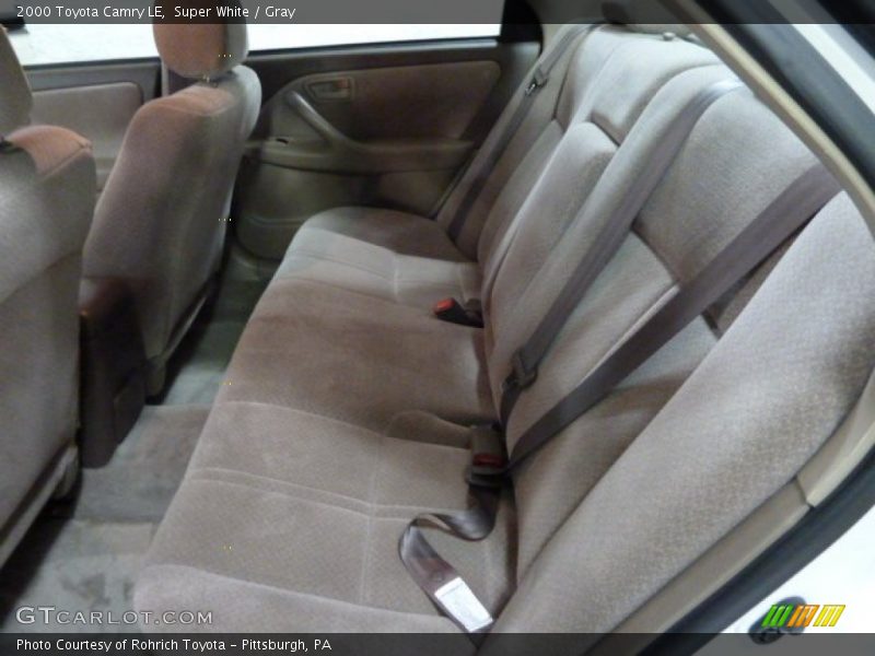 Super White / Gray 2000 Toyota Camry LE