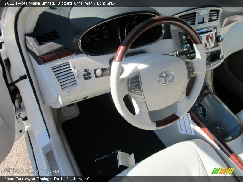 Blizzard White Pearl / Light Gray 2011 Toyota Avalon Limited