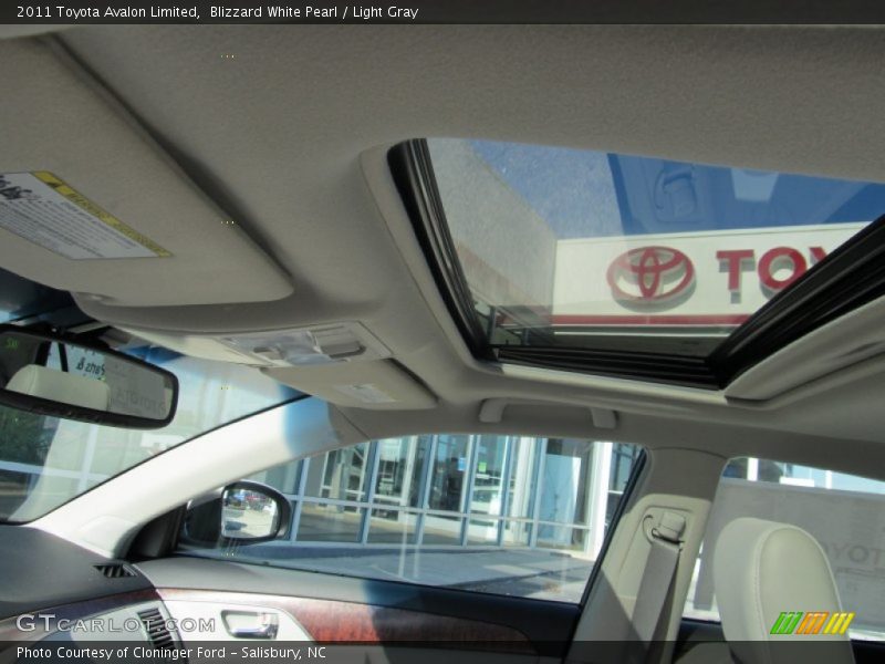 Blizzard White Pearl / Light Gray 2011 Toyota Avalon Limited