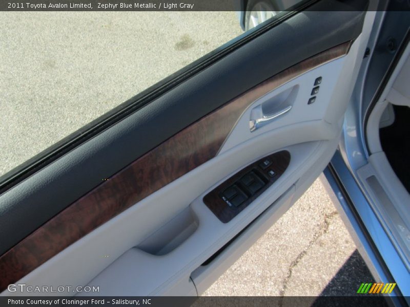 Zephyr Blue Metallic / Light Gray 2011 Toyota Avalon Limited