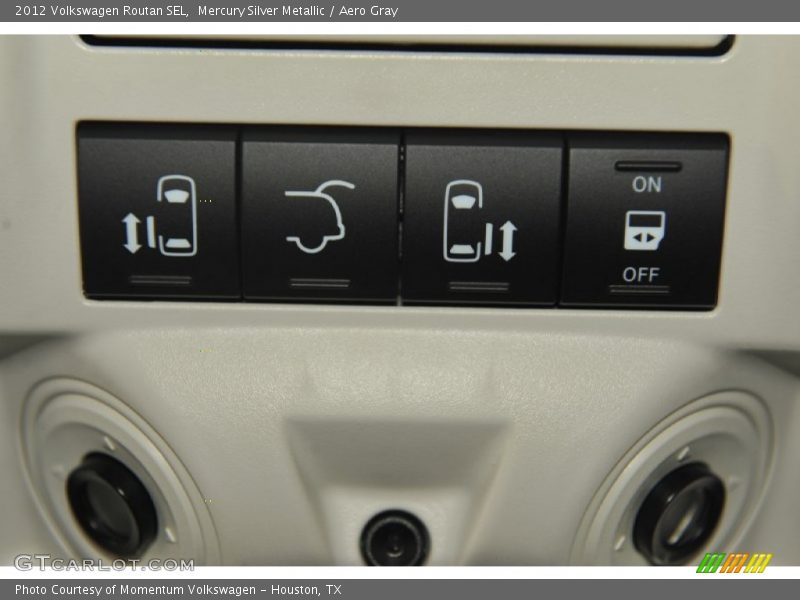 Mercury Silver Metallic / Aero Gray 2012 Volkswagen Routan SEL