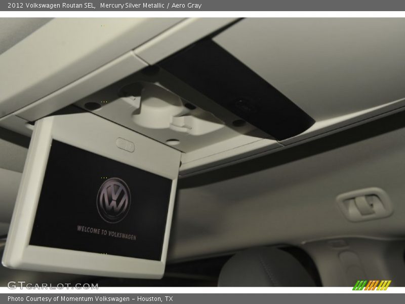 Mercury Silver Metallic / Aero Gray 2012 Volkswagen Routan SEL