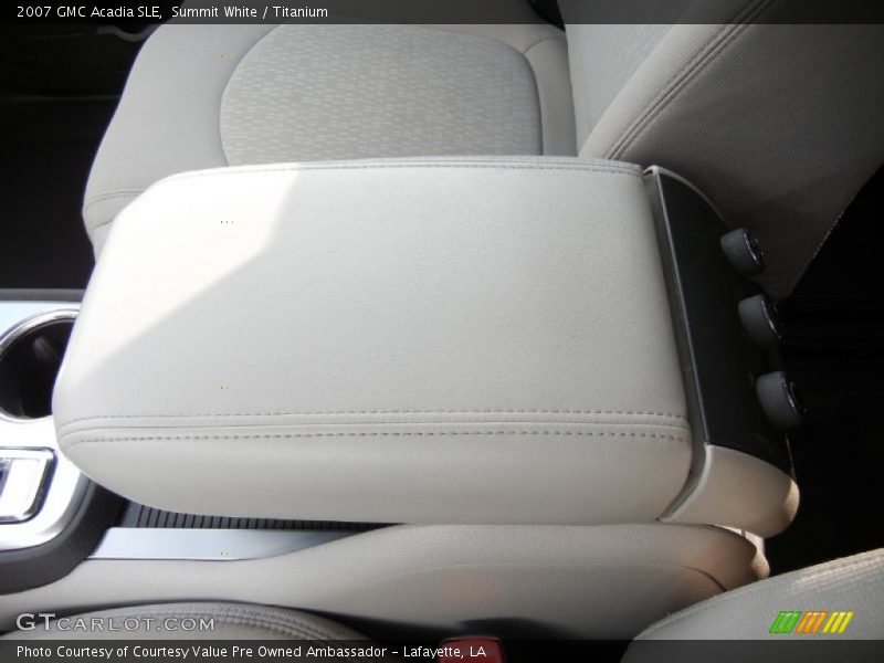 Summit White / Titanium 2007 GMC Acadia SLE