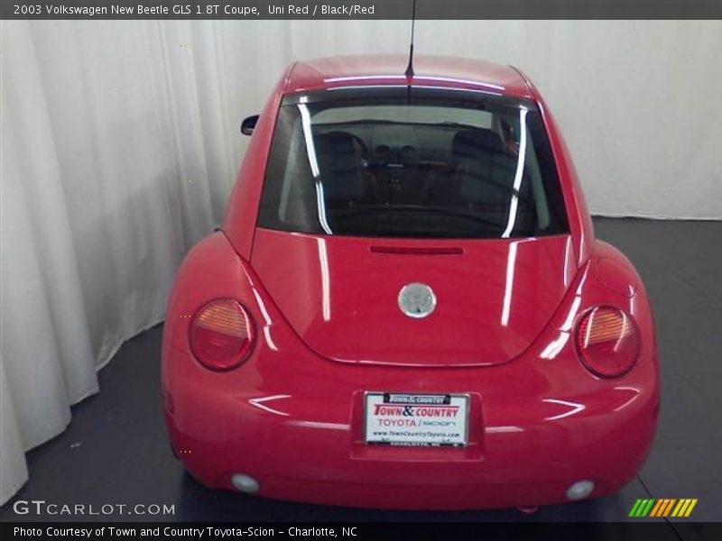 Uni Red / Black/Red 2003 Volkswagen New Beetle GLS 1.8T Coupe