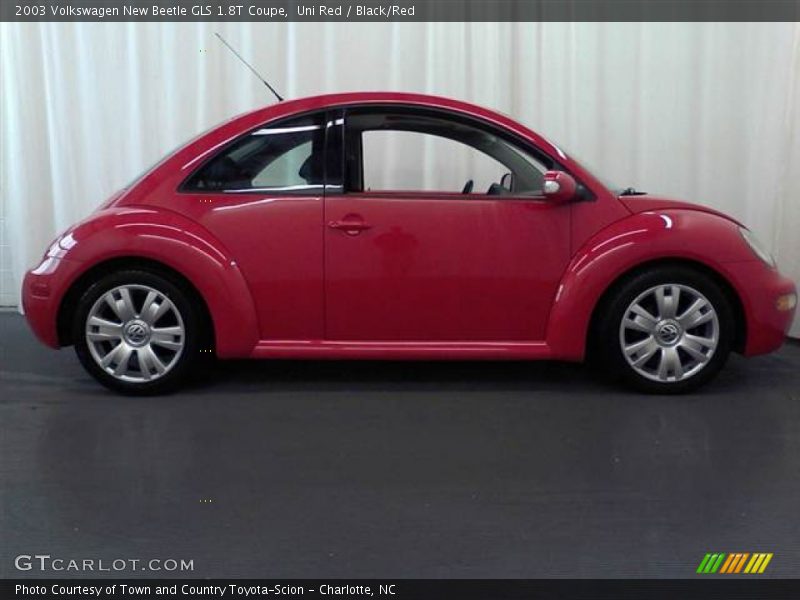 Uni Red / Black/Red 2003 Volkswagen New Beetle GLS 1.8T Coupe