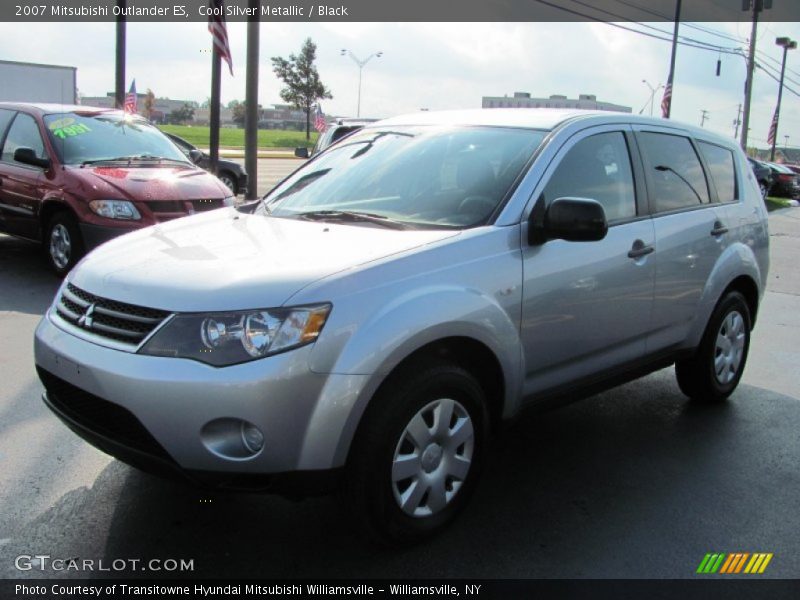 Cool Silver Metallic / Black 2007 Mitsubishi Outlander ES