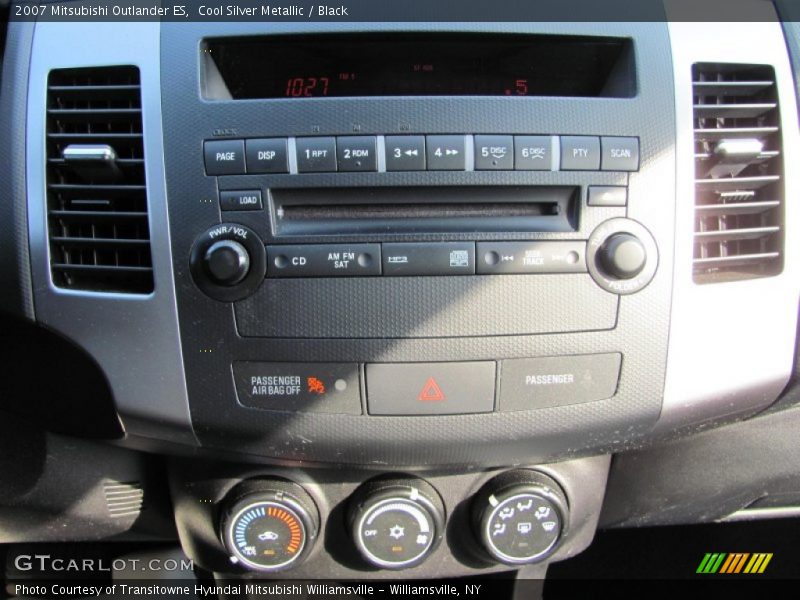 Cool Silver Metallic / Black 2007 Mitsubishi Outlander ES