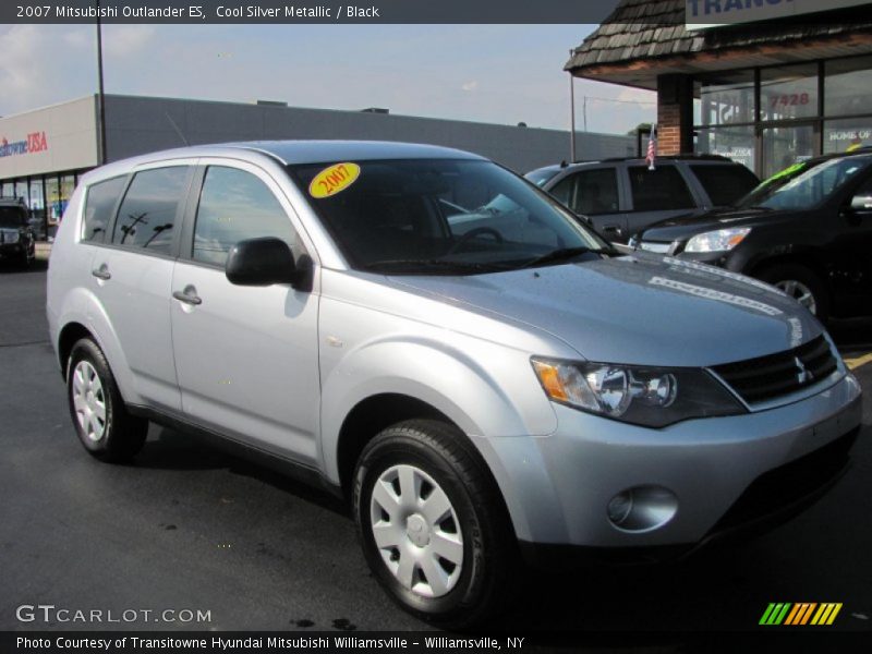 Cool Silver Metallic / Black 2007 Mitsubishi Outlander ES