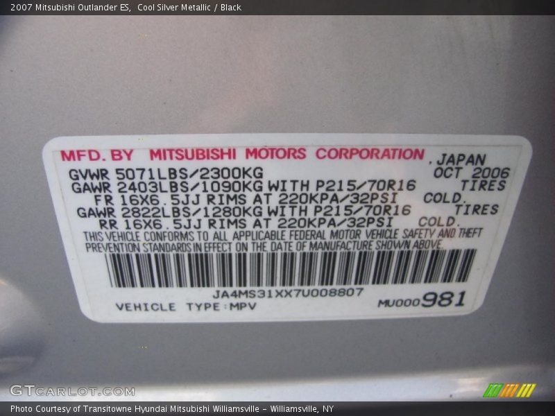 Cool Silver Metallic / Black 2007 Mitsubishi Outlander ES