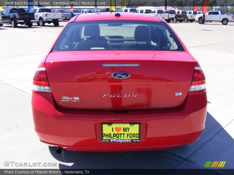 Vermillion Red / Medium Stone 2008 Ford Focus SE Sedan