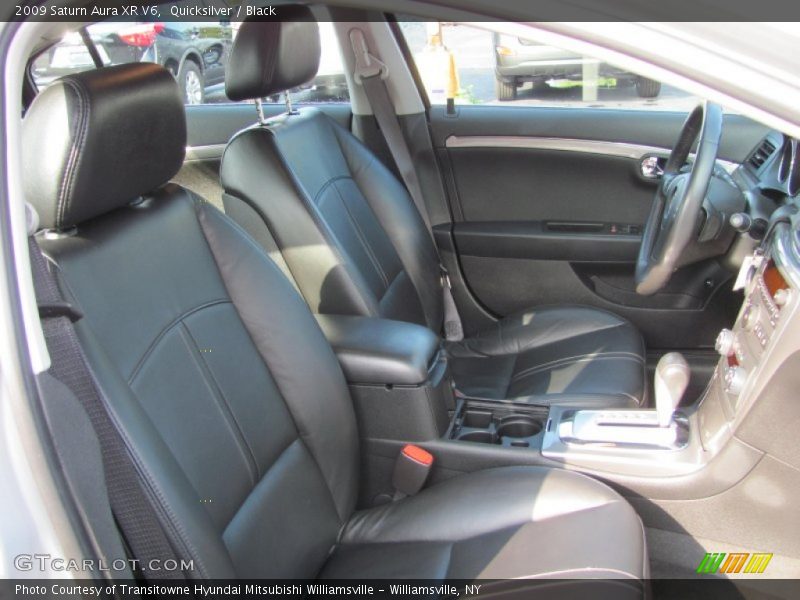 Quicksilver / Black 2009 Saturn Aura XR V6