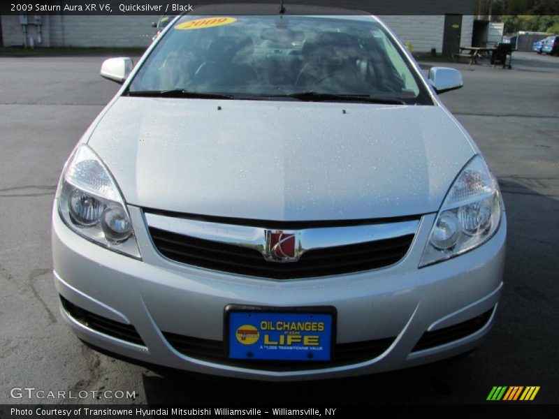 Quicksilver / Black 2009 Saturn Aura XR V6