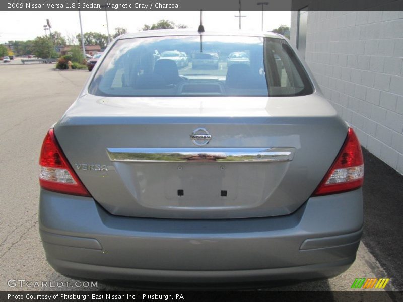 Magnetic Gray / Charcoal 2009 Nissan Versa 1.8 S Sedan