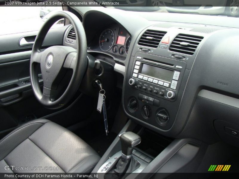 Campanella White / Anthracite 2007 Volkswagen Jetta 2.5 Sedan