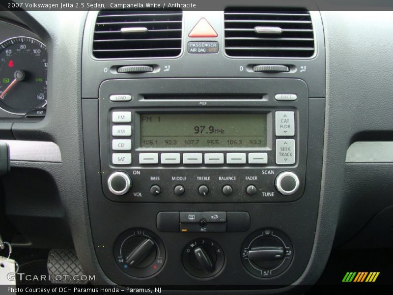 Campanella White / Anthracite 2007 Volkswagen Jetta 2.5 Sedan