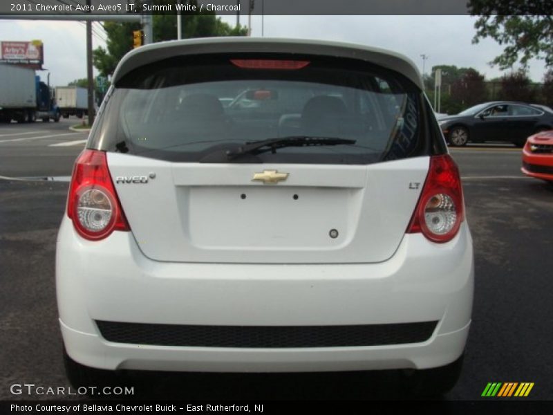 Summit White / Charcoal 2011 Chevrolet Aveo Aveo5 LT