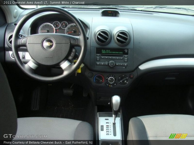 Summit White / Charcoal 2011 Chevrolet Aveo Aveo5 LT