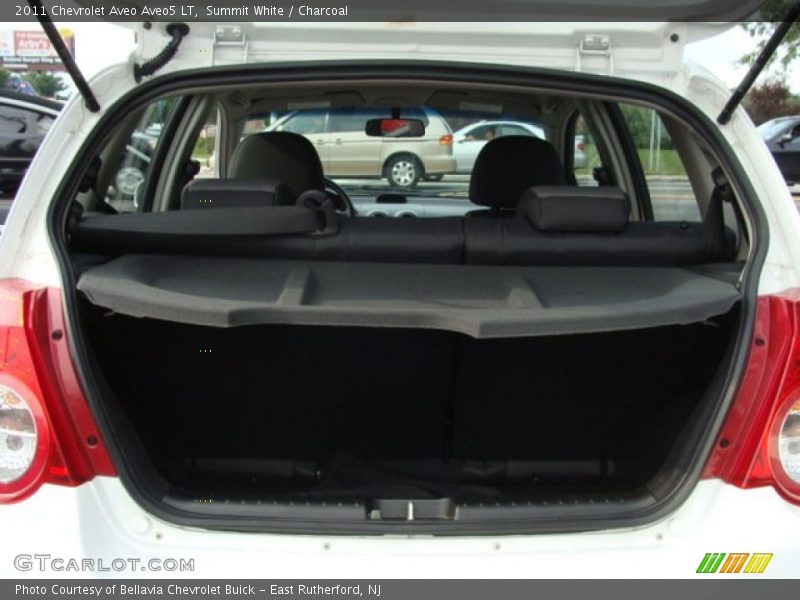 Summit White / Charcoal 2011 Chevrolet Aveo Aveo5 LT