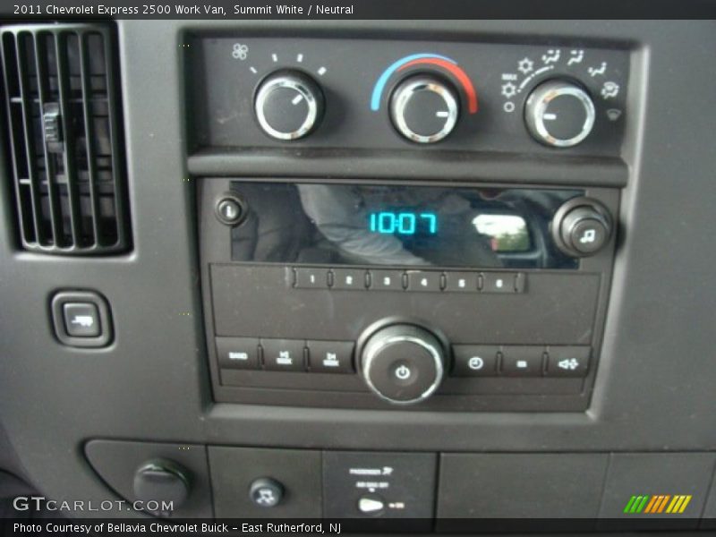 Audio System of 2011 Express 2500 Work Van